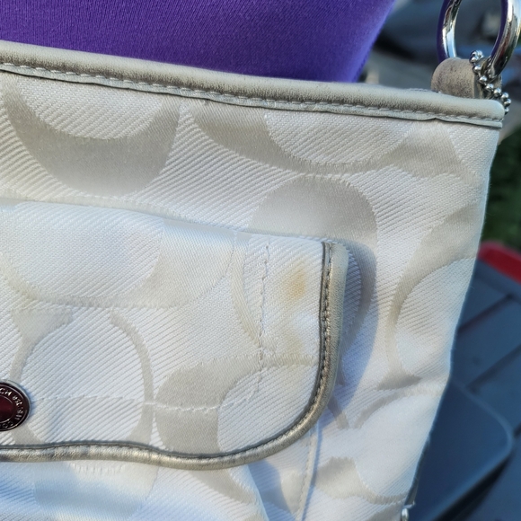 Coach Signature Canvas Kyra Daisy Crossbody Bag - Picture 8 of 16